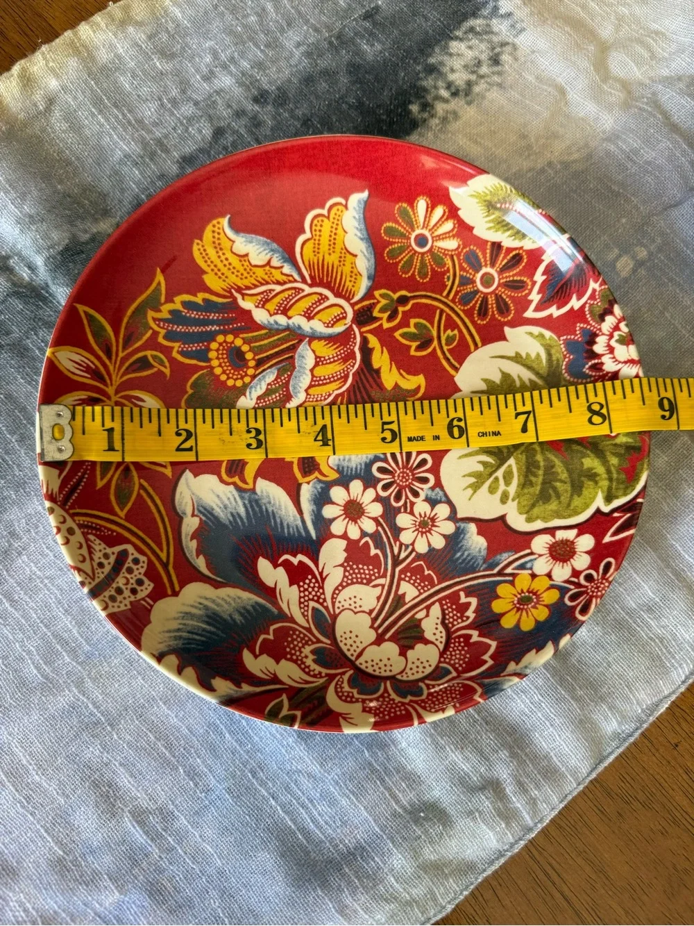 Red Spanish flower Plate Vibrant Red Williams Sonoma 8.5”